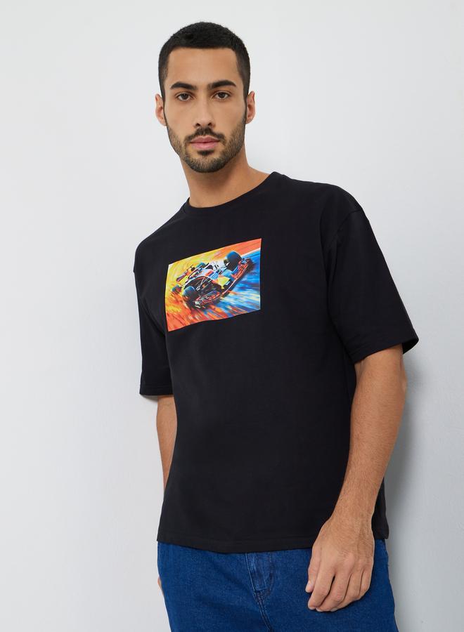 ستايلي تيشيرت بطبعة جرافيك وقصة واسعة للرجال - Image 1